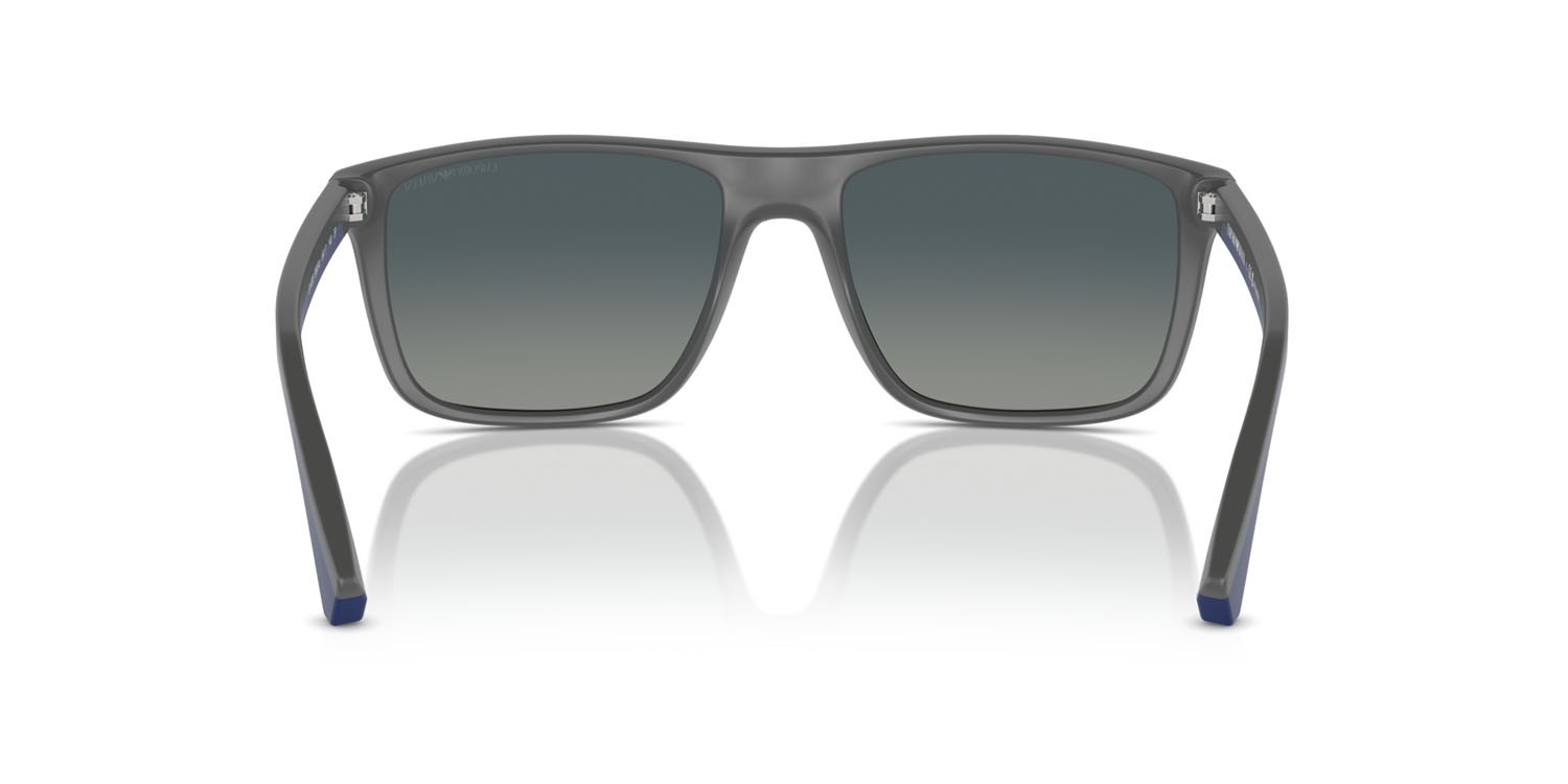 Occhiali da sole Emporio Armani EA 4033 (50604U) colore grigio opaco forma quadrato lenti gradient blue polarized