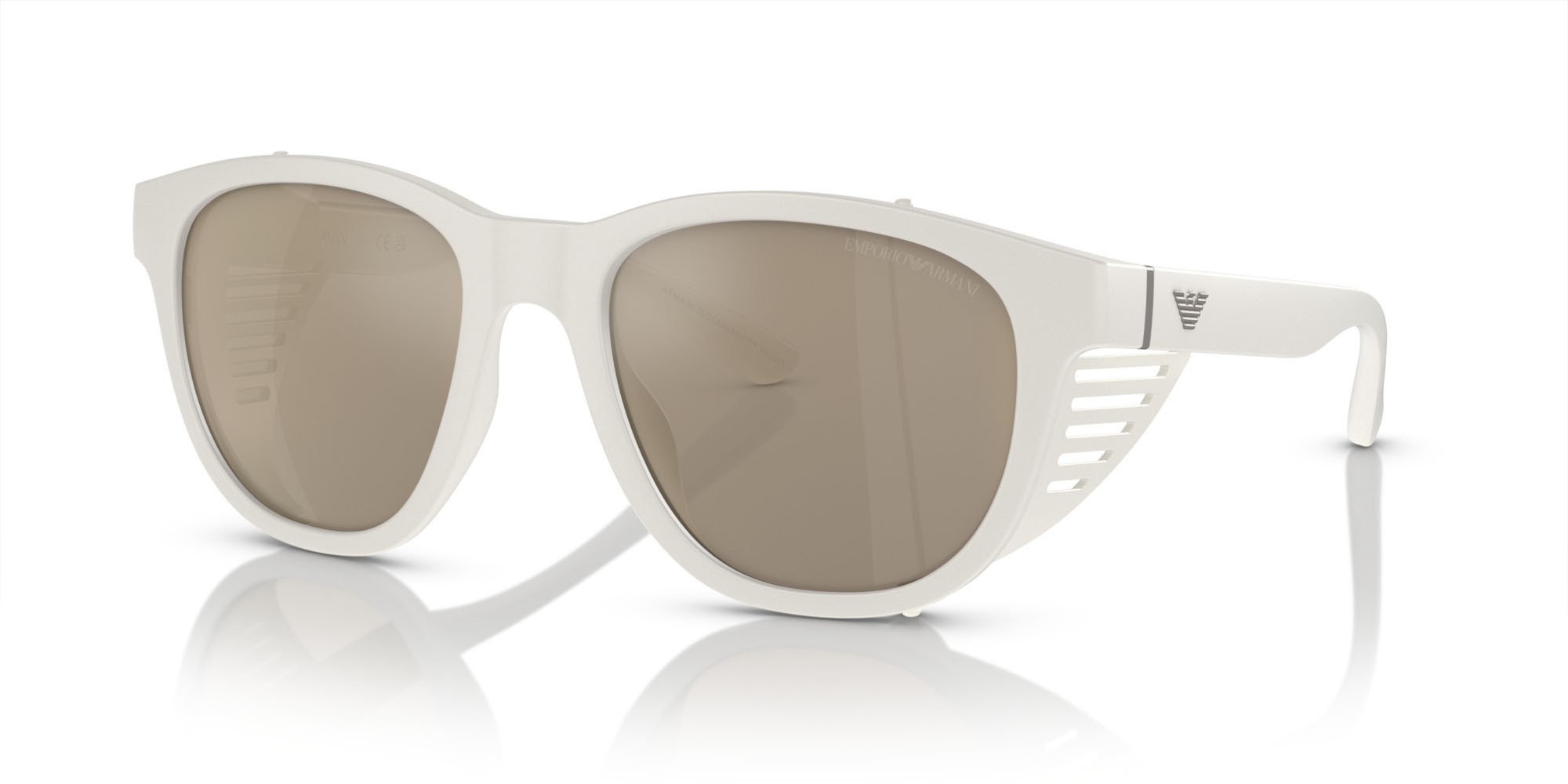 Occhiali da sole Emporio Armani EA 4216U (53445A) colore bianco opaco forma quadrato lenti marrone chiaro specchiato oro