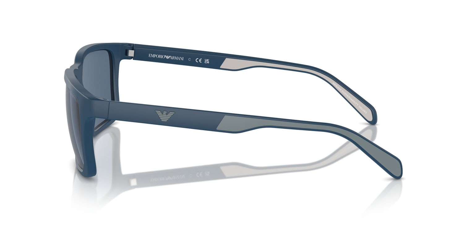 Occhiali da sole Emporio Armani EA 4219 (576380) colore blu opaco forma rettangolare lenti blu scuro