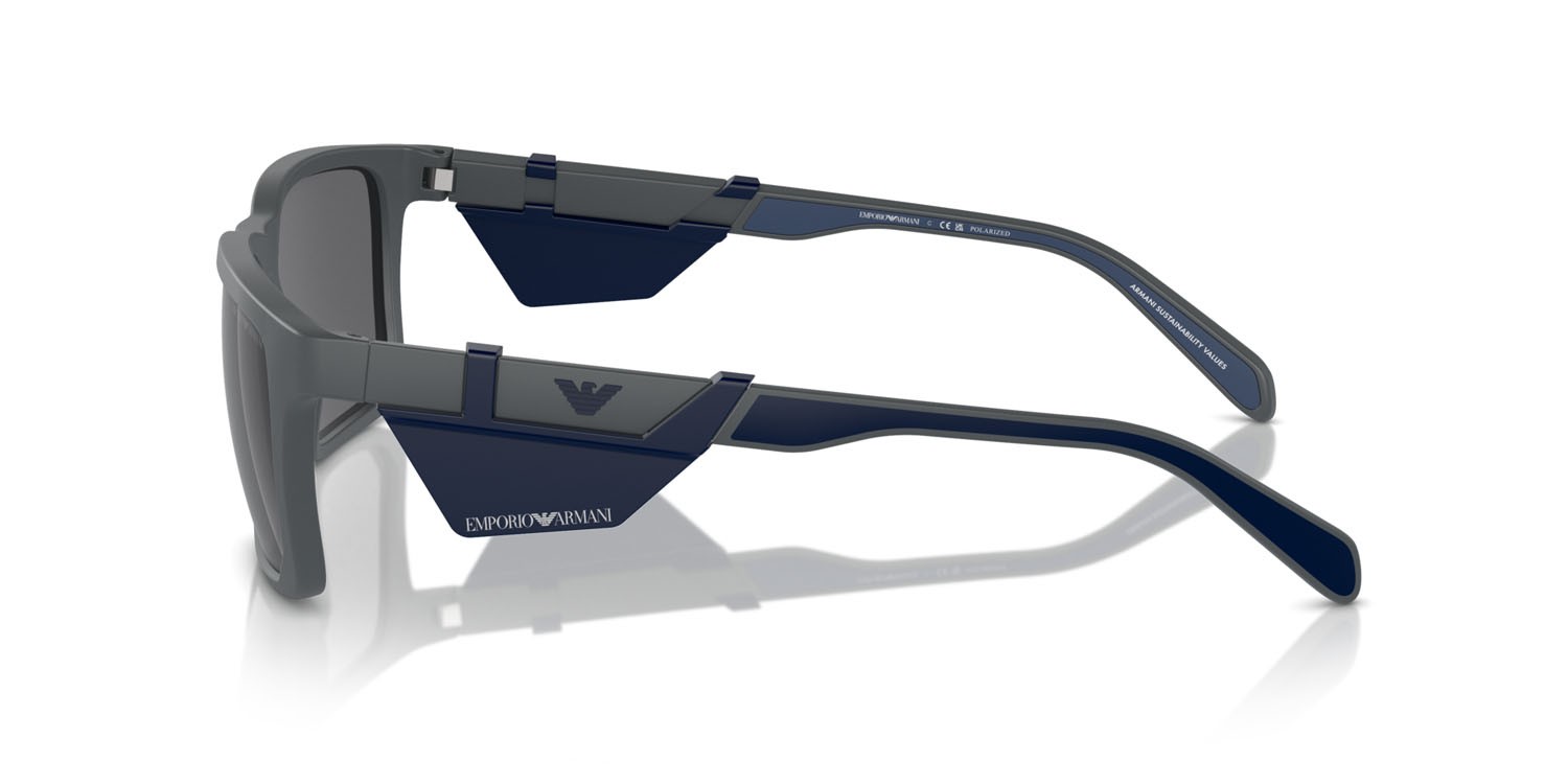 Occhiali da sole Emporio Armani EA 4219 (610387) colore grigio scuro opaco forma rettangolare lenti polar grigia