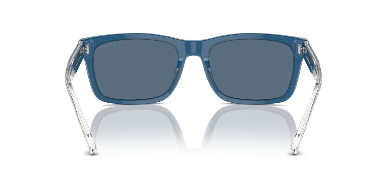Occhiali da sole Emporio Armani EA 4224 (609280) colore blu opalino brillante forma rettangolare lenti blu scuro