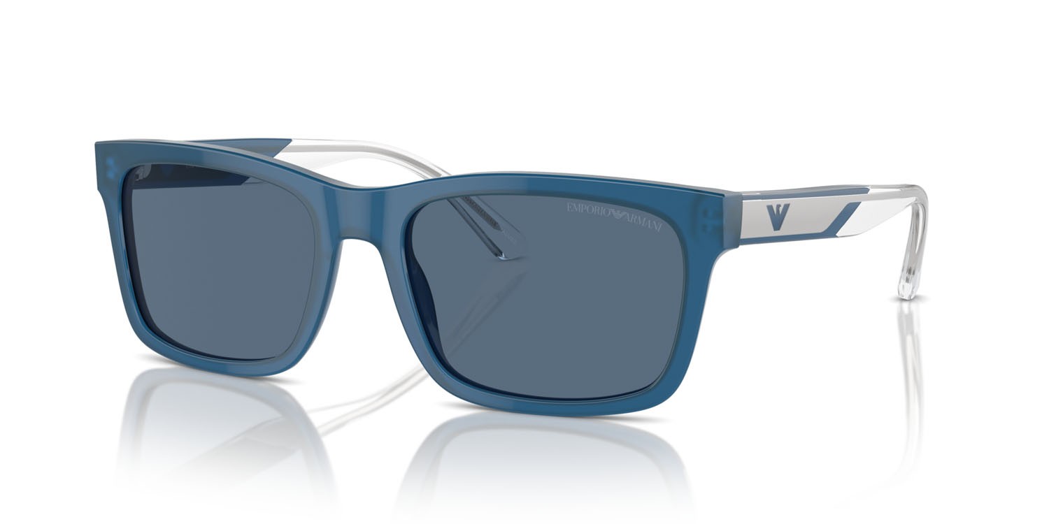 Occhiali da sole Emporio Armani EA 4224 (609280) colore blu opalino brillante forma rettangolare lenti blu scuro