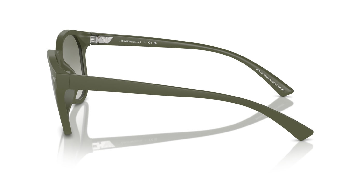 Occhiali da sole Emporio Armani EA 4225U (60998E) colore verde opaco forma pantos lenti verde sfumato