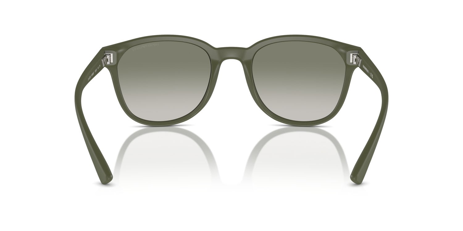 Occhiali da sole Emporio Armani EA 4225U (60998E) colore verde opaco forma pantos lenti verde sfumato