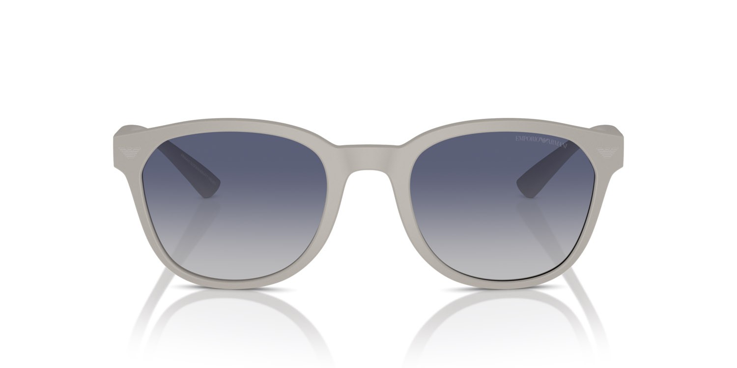 Occhiali da sole Emporio Armani EA 4225U (610087) colore grigio chiaro opaco forma pantos lenti grigio scuro