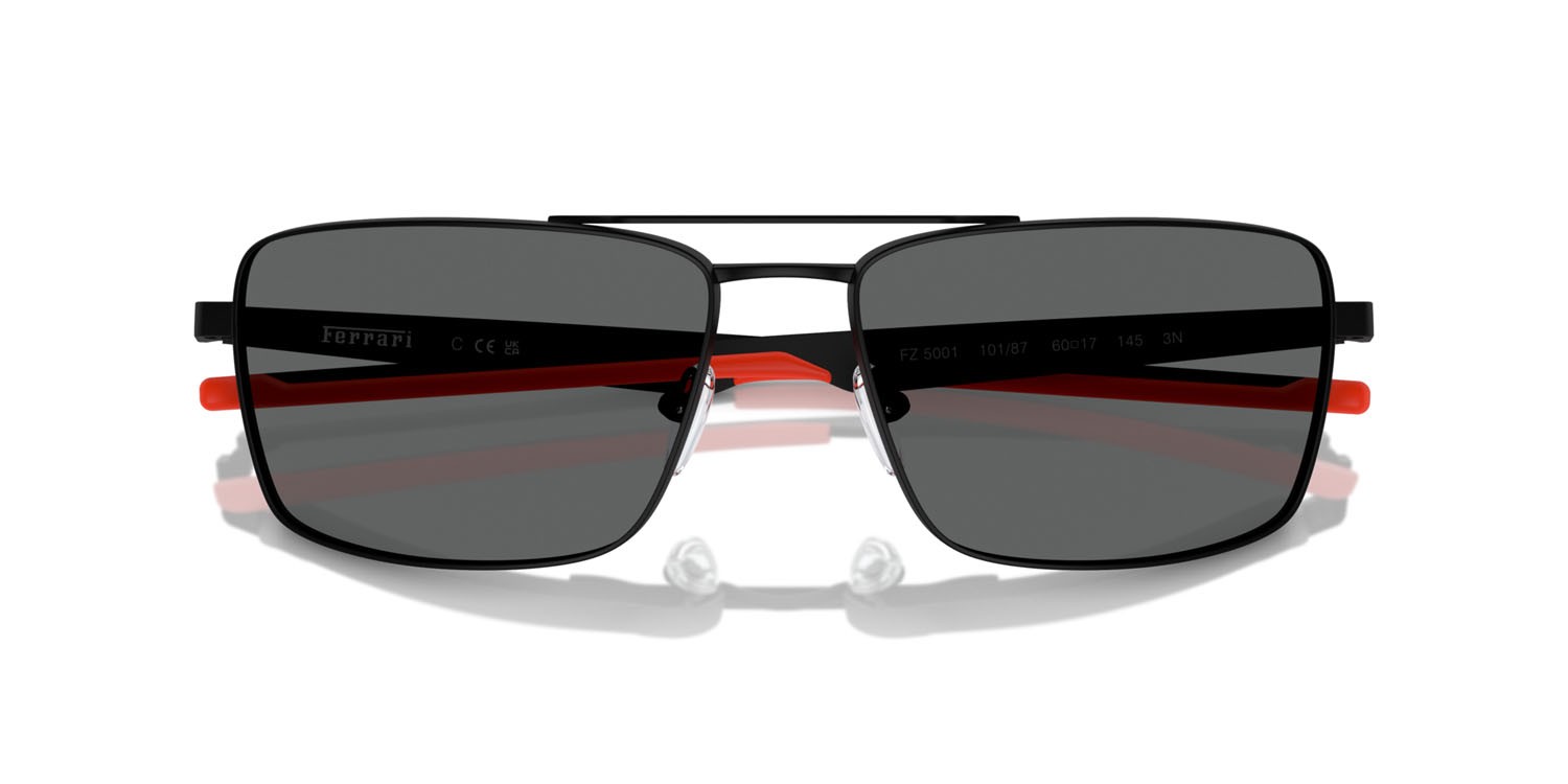Occhiali da sole Ferrari Scuderia FZ 5001 (101/87) colore nero opaco forma rettangolare lenti grigio