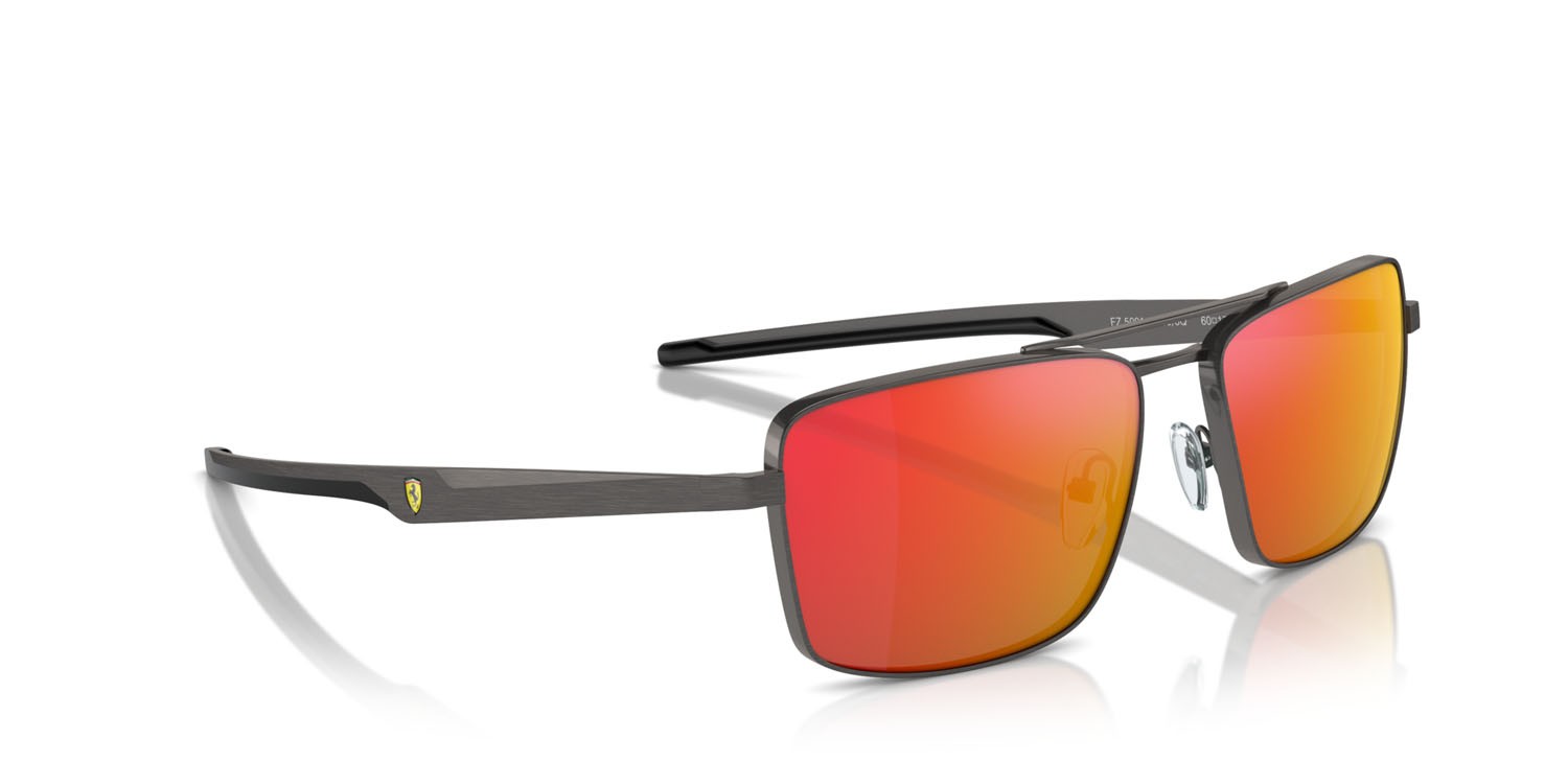 Occhiali da sole Ferrari Scuderia FZ 5001 (109/6Q) colore gunmetal scuro forma rettangolare lenti rosso specchiato