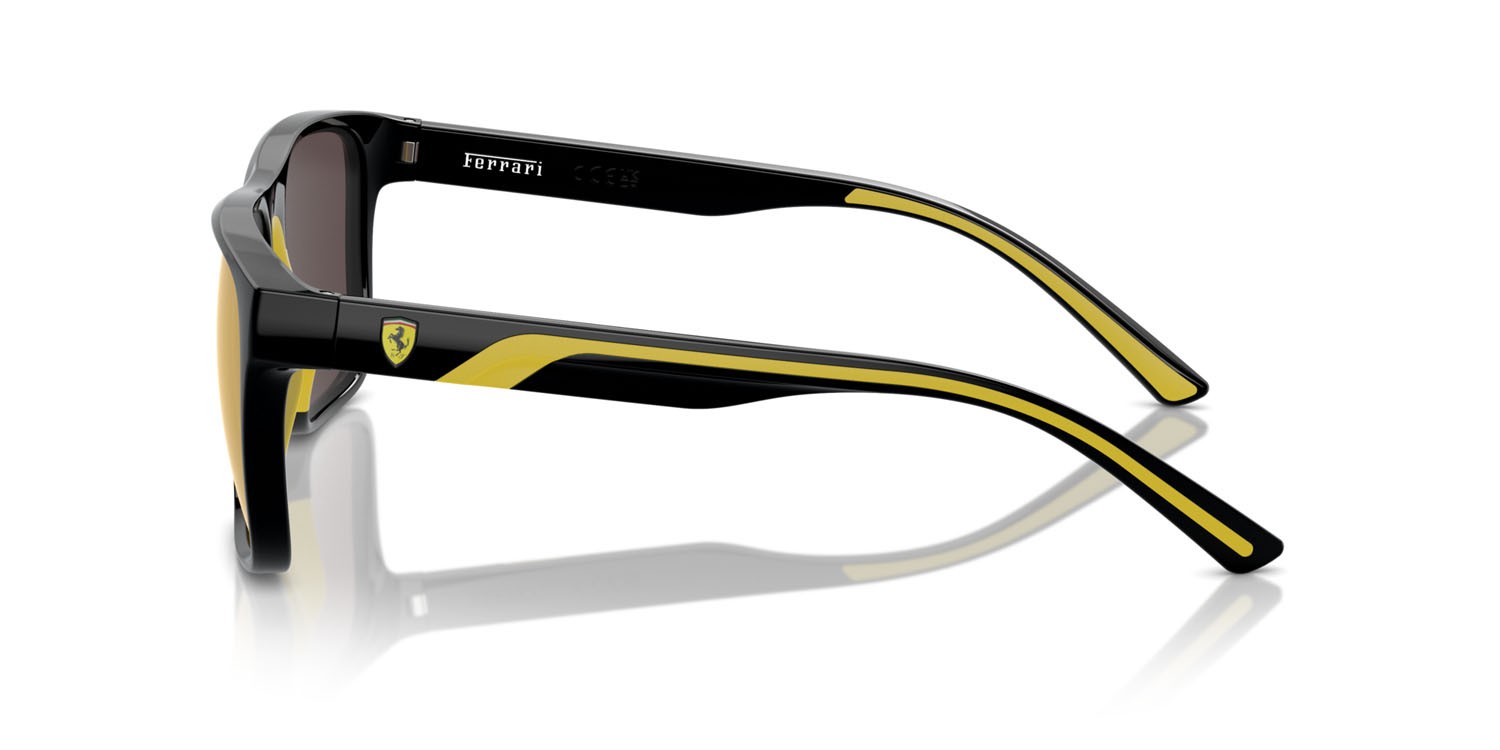 Occhiali da sole Ferrari Scuderia FZ 6002U (501/6Q) colore nero forma quadrato lenti mirror gold red