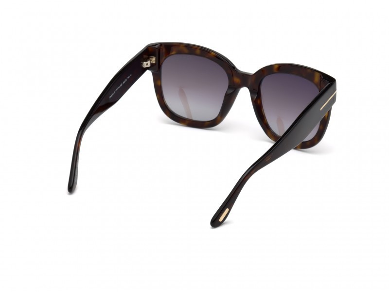 Sunglasses Tom Ford Beatrix-02 FT0613 (52T) color avana scura shape geometric lenses bordeaux grad.