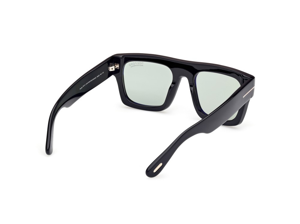 Occhiali da sole Tom Ford Fausto FT0711 (01N) colore nero lucido  forma geometrico lenti verde