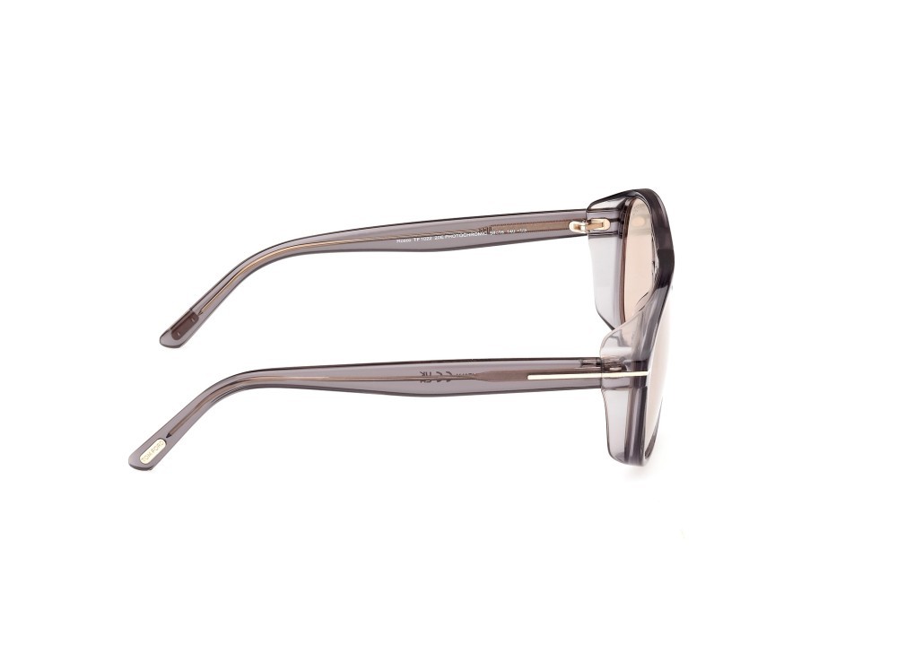 Sunglasses Tom Ford Rosco FT1022 (20E) color grigio / altro shape navigator lenses marrone