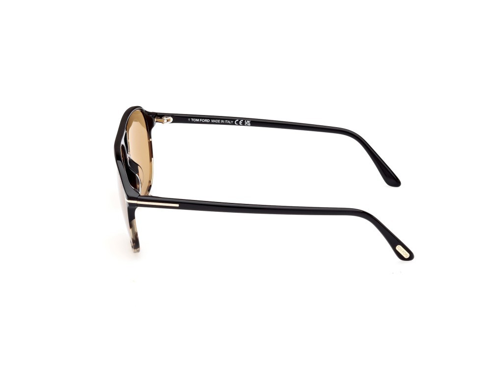 Sunglasses Tom Ford Bruce FT1026 (05E) color nero / altro shape navigator lenses marrone