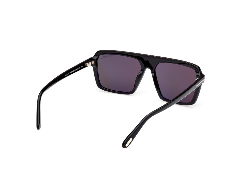 Occhiali da sole Tom Ford Vincent FT1176 (01A) colore nero lucido forma aviator lenti fumo