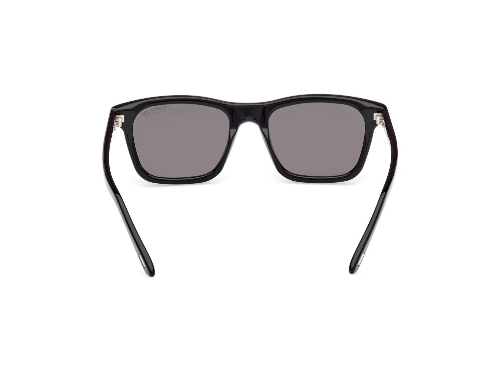 Sunglasses Tom Ford Barron FT1179 (01D) color nero lucido shape square lenses fumo polar.