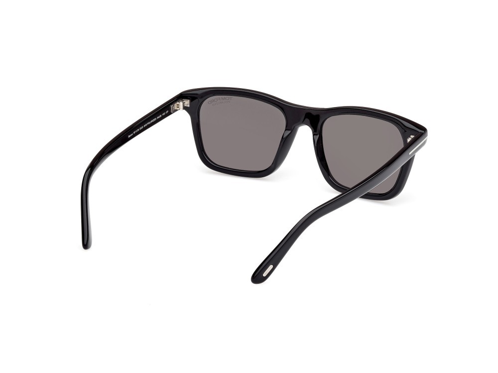 Sunglasses Tom Ford Barron FT1179 (01D) color nero lucido shape square lenses fumo polar.