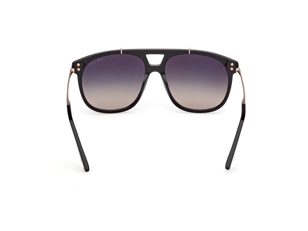 Occhiali da sole Tom Ford Sam-02 FT1306 (01B) colore nero lucido forma navigator lenti fumo grad.