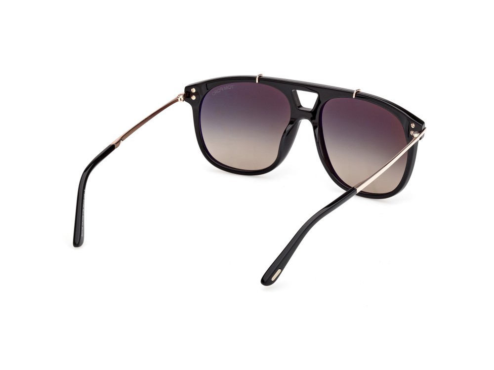 Occhiali da sole Tom Ford Sam-02 FT1306 (01B) colore nero lucido forma navigator lenti fumo grad.