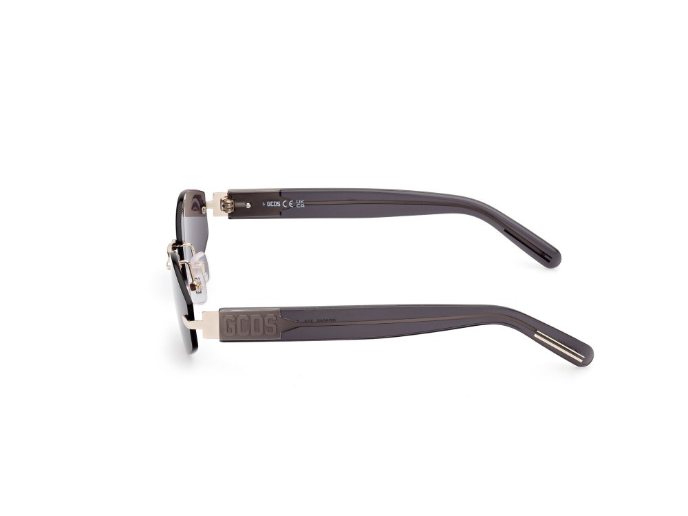 Sunglasses GCDS GD0040 (32A) color oro pallido lucido - grigio lucido shape geometric lenses fumo
