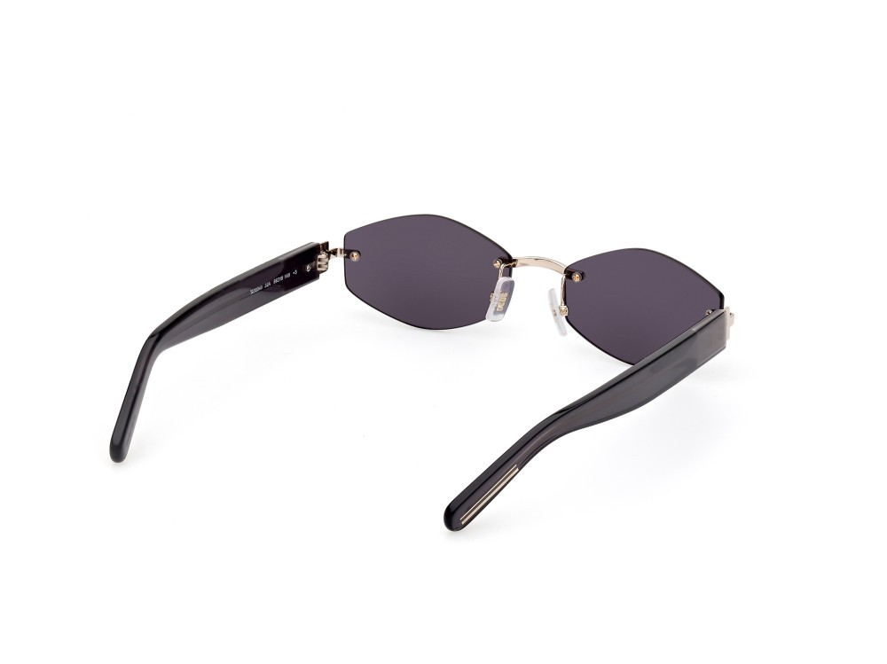 Sunglasses GCDS GD0040 (32A) color oro pallido lucido - grigio lucido shape geometric lenses fumo