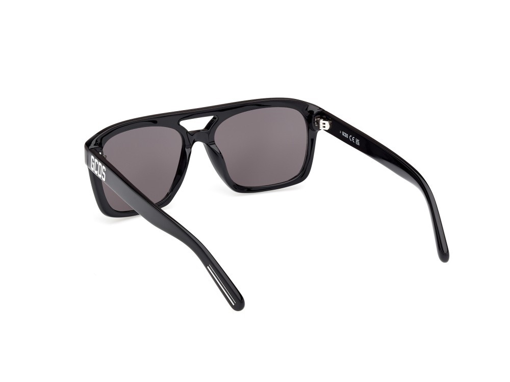 Sunglasses GCDS GD0058 (01A) color nero lucido shape navigator lenses fumo