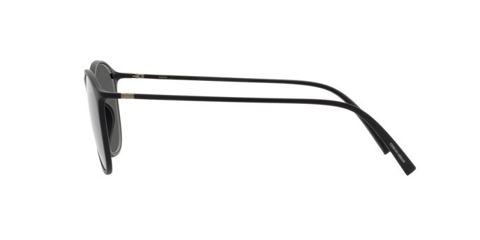 Occhiali da sole Giorgio Armani AR 8186U (504287) colore nero opaco forma quadrato lenti grigio scuro