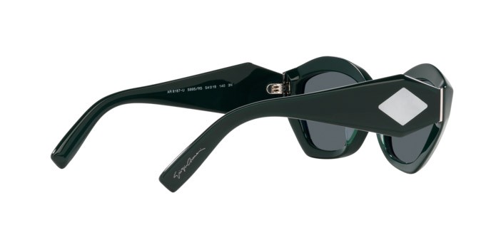 Sonnenbrillen Giorgio Armani AR 8187U (5995R5) farbe verde form schmetterling gläser blu