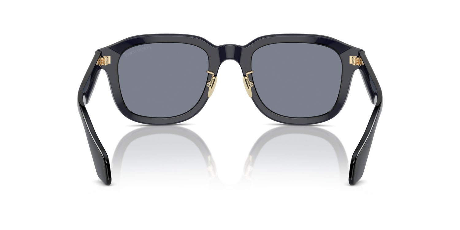 Occhiali da sole Giorgio Armani AR 8206 (606419) colore blu trasparente forma quadrato lenti blu