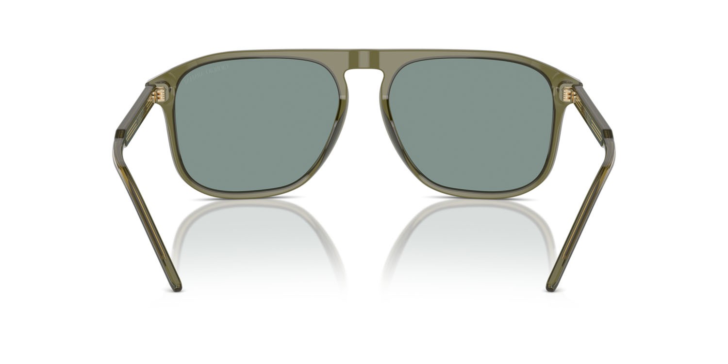 Occhiali da sole Giorgio Armani AR 8212 (607456) colore verde trasparente forma quadrato lenti grigio