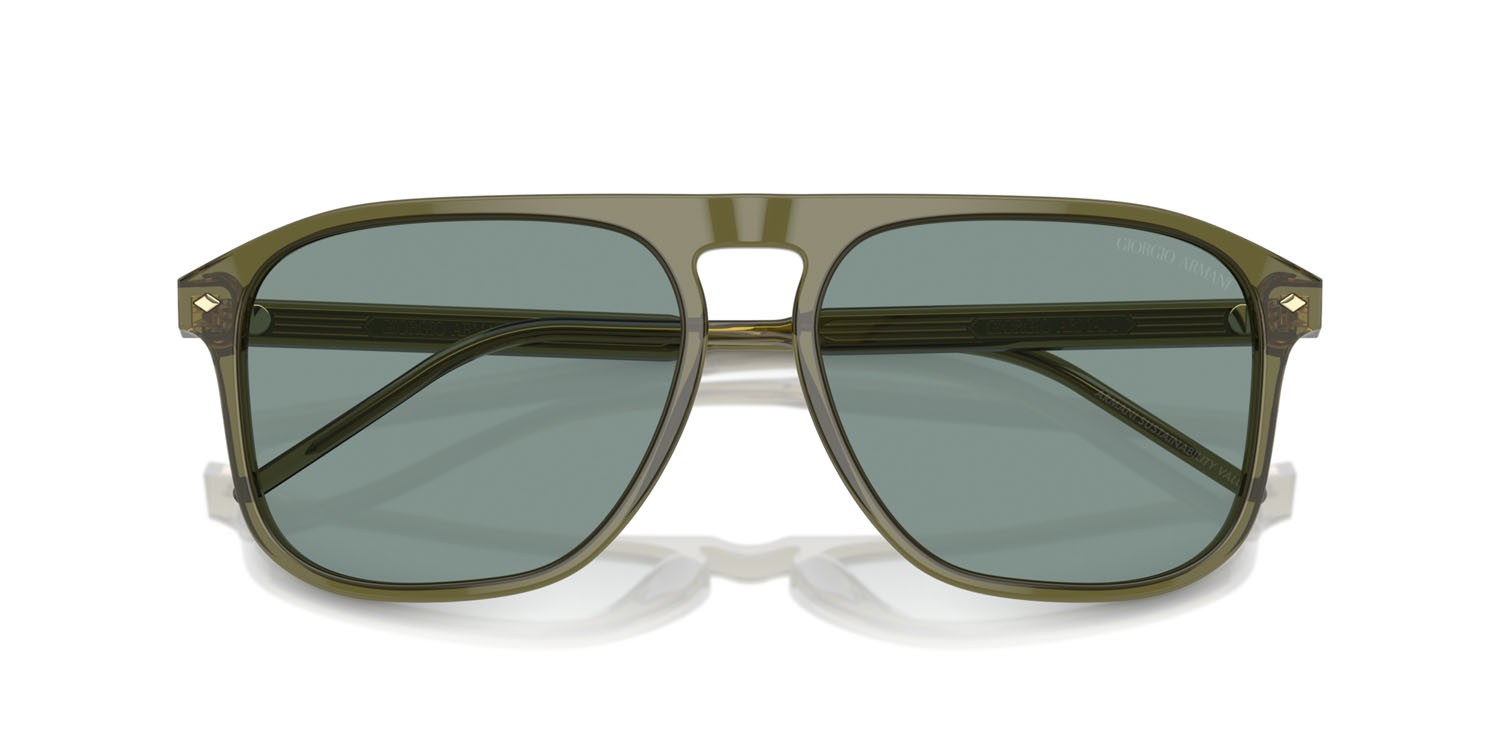 Occhiali da sole Giorgio Armani AR 8212 (607456) colore verde trasparente forma quadrato lenti grigio
