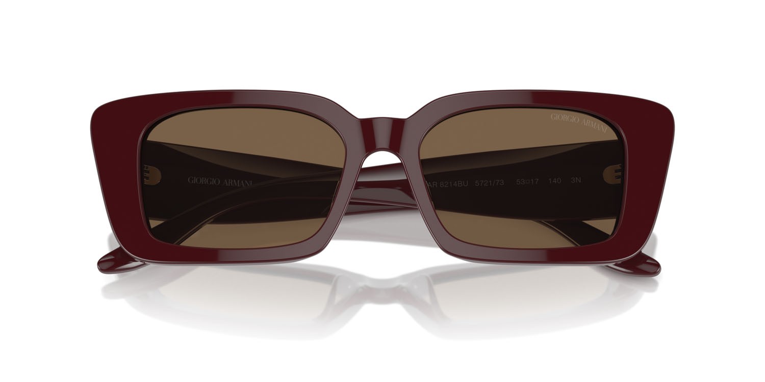 Sonnenbrillen Giorgio Armani AR 8214BU (572173) farbe bordeaux form rechteckig gläser marrone scuro