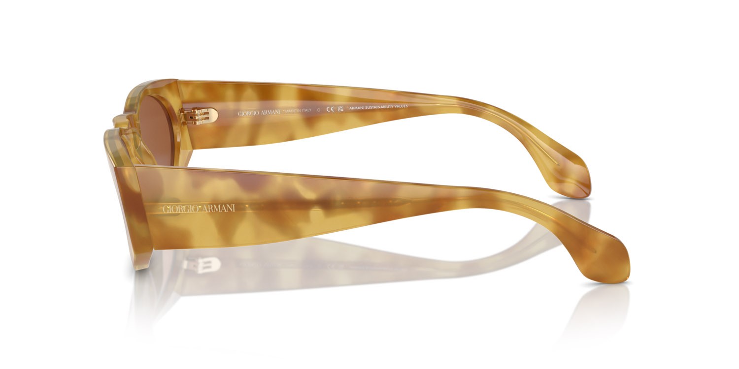 Occhiali da sole Giorgio Armani AR 8216 (597973) colore havana giallo forma rettangolare lenti marrone scuro