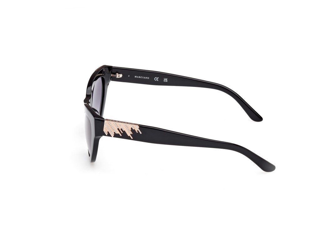 Sunglasses Guess by Marciano GM00025 (01B) color nero lucido shape cat eye lenses fumo grad.