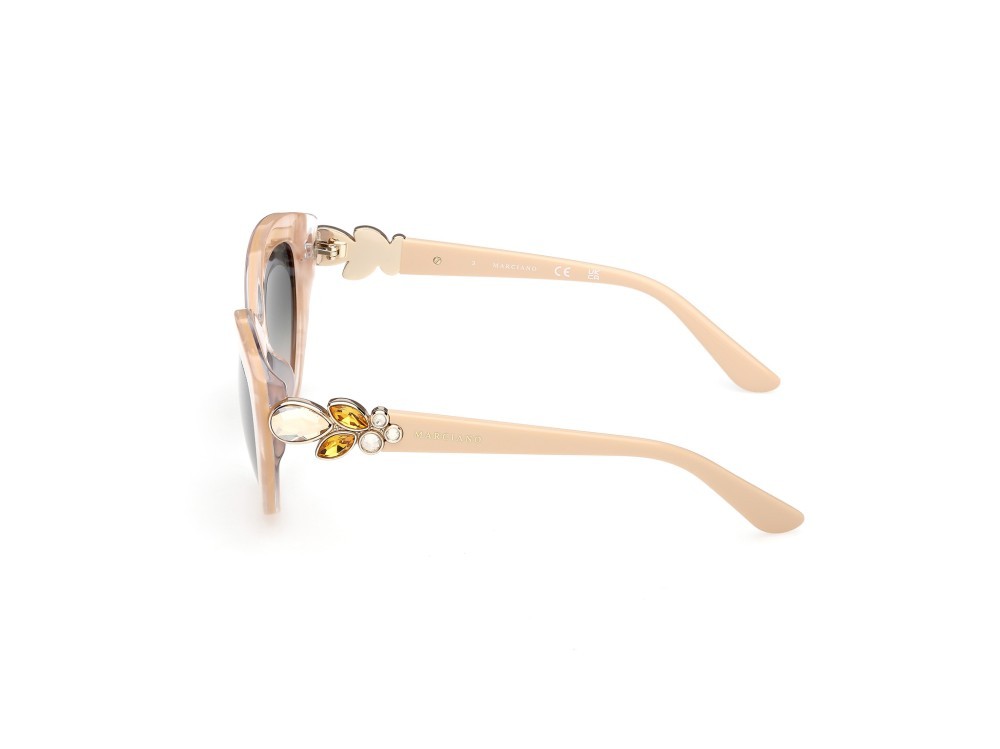 Sunglasses Guess by Marciano GM00033 (59B) color beige/perlato - avorio lucido shape cat eye lenses fumo grad.