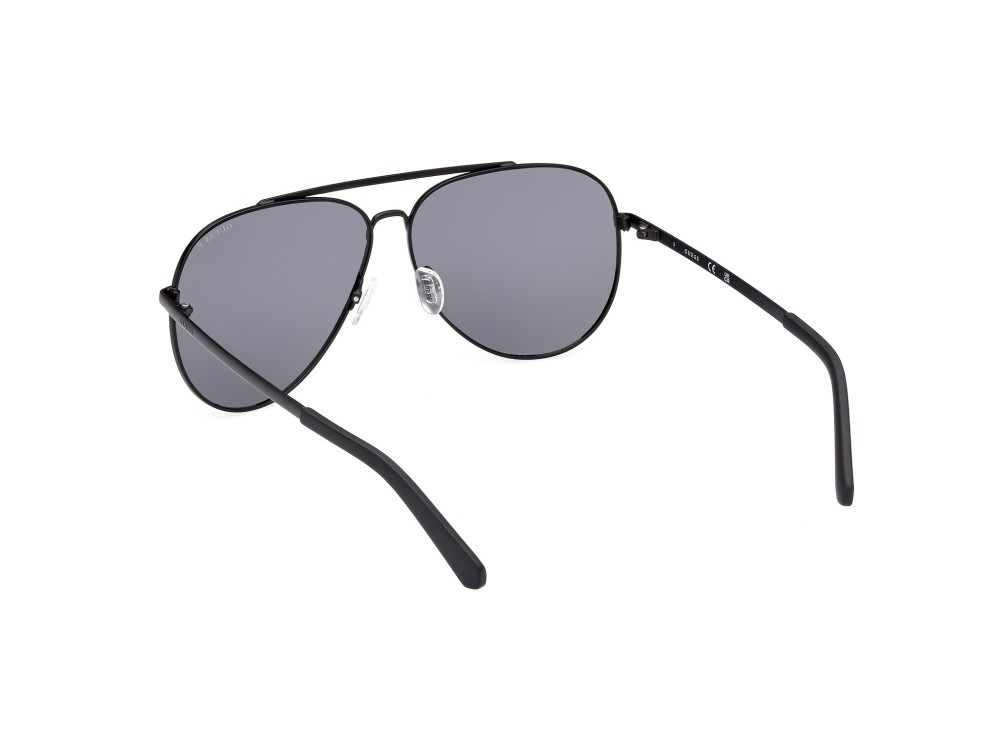 Sonnenbrillen Guess GU00059 (02D) farbe nero opaco form aviator gläser fumo polar.