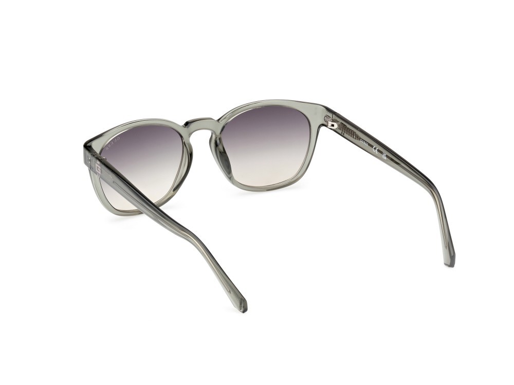 Occhiali da sole Guess GU00083-H (93P) colore verde chiaro lucido forma rotondo lenti verde sfumato