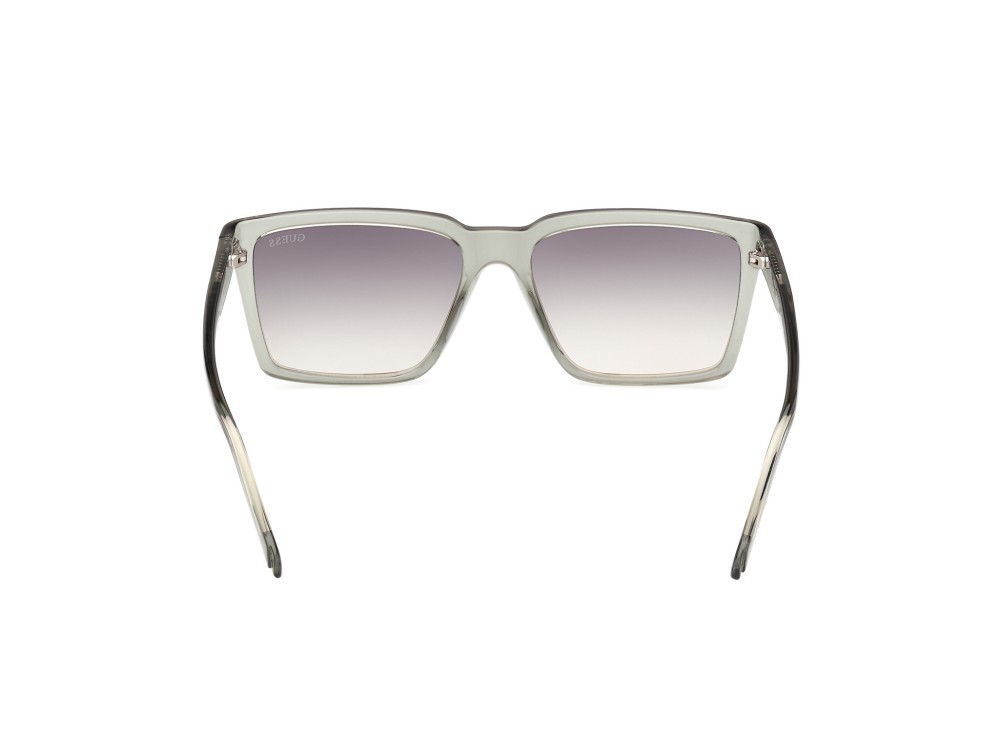 Occhiali da sole Guess GU00084 (93P) colore verde chiaro lucido forma quadrato lenti verde sfumato