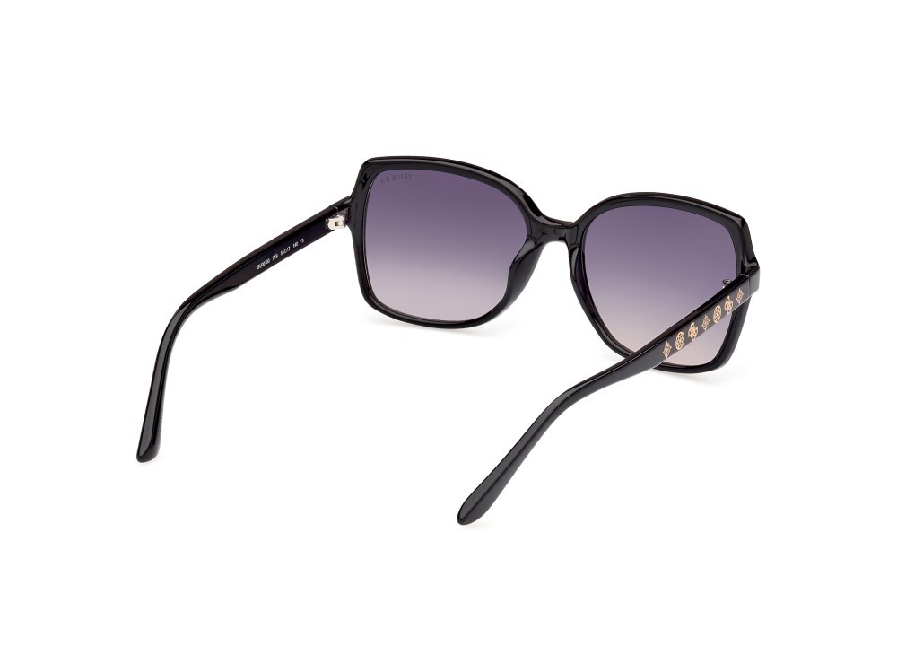 Occhiali da sole Guess GU00100 (01B) colore nero lucido forma quadrato lenti fumo grad.