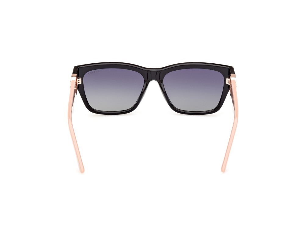 Occhiali da sole Guess GU00105 (05D) colore nero lucido forma rettangolare lenti fumo polar.