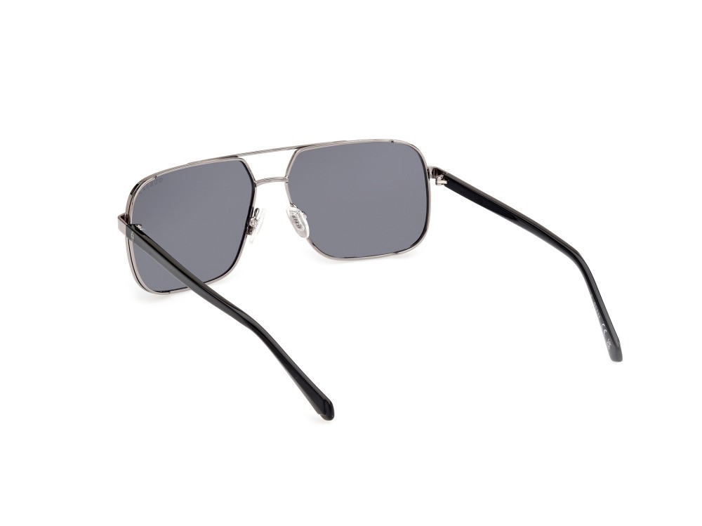 Occhiali da sole Guess GU00119 (08D) colore antracite lucido forma navigator lenti fumo polar.