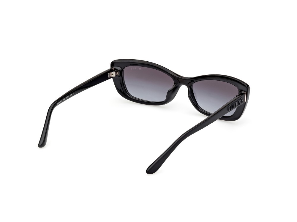 Occhiali da sole Guess GU00156-H (01B) colore nero lucido - nero opaco forma rettangolare lenti fumo grad.