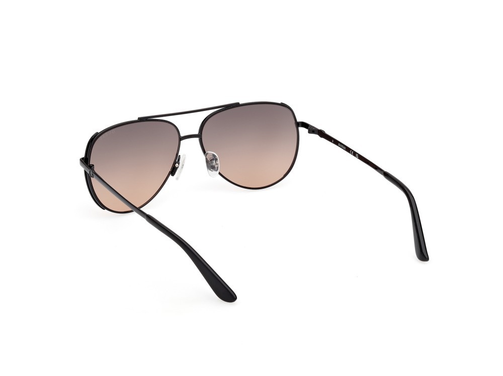 Occhiali da sole Guess GU00193 (01B) colore nero lucido forma aviator lenti fumo grad.