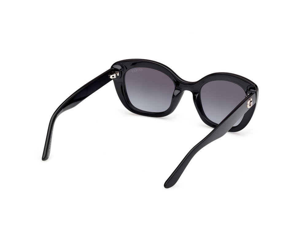 Occhiali da sole Guess GU00196 (01B) colore nero lucido forma quadrato lenti fumo grad.