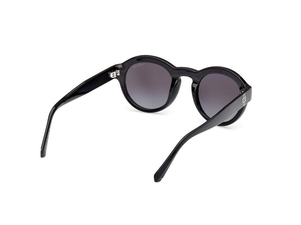 Occhiali da sole Guess GU00205 (01B) colore nero lucido forma rotondo lenti fumo grad.