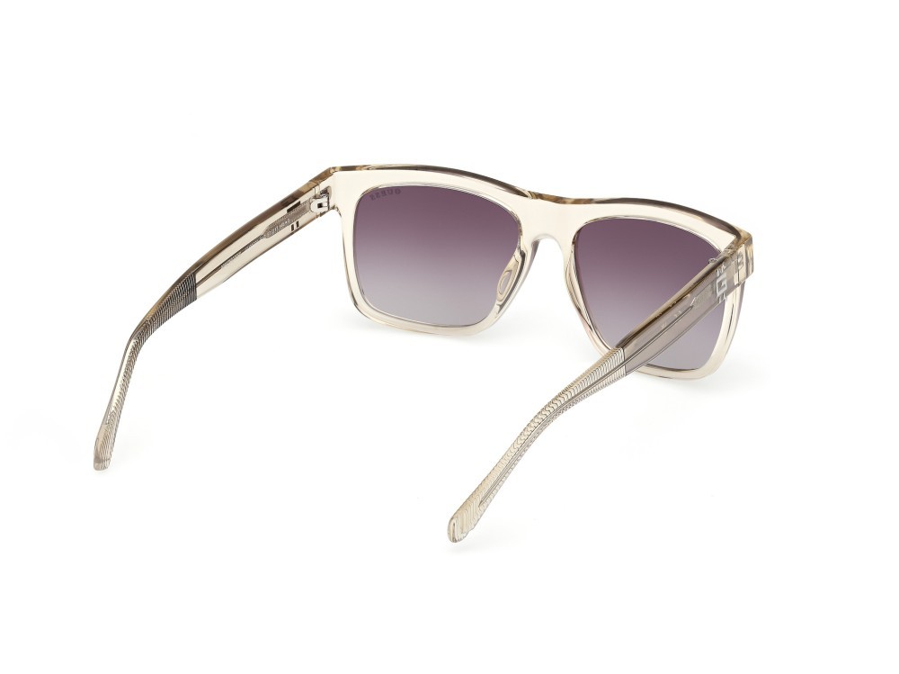 Occhiali da sole Guess GU00222 (57Z) colore beige lucido forma quadrato lenti viola sfumato o specchiato