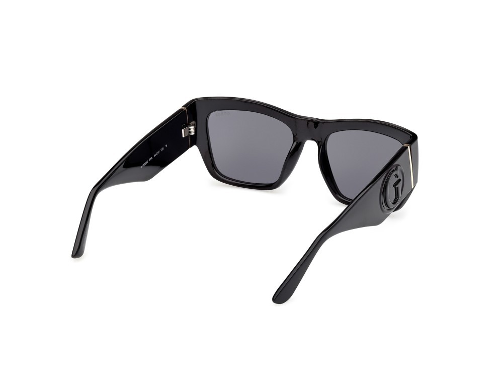 Occhiali da sole Guess GU00252 (01A) colore nero lucido forma quadrato lenti fumo