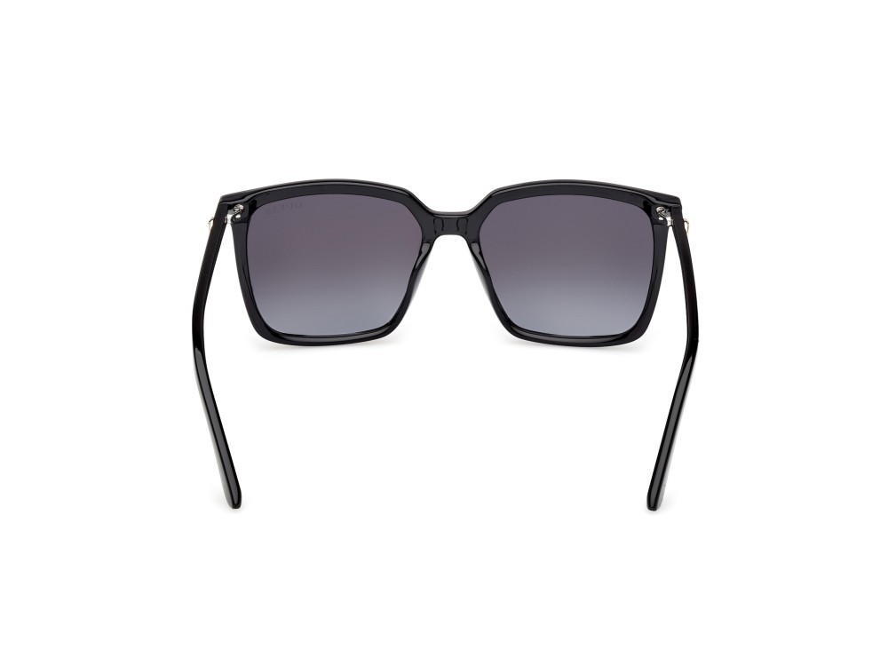 Occhiali da sole Guess GU00258 (01B) colore nero lucido forma quadrato lenti fumo grad.