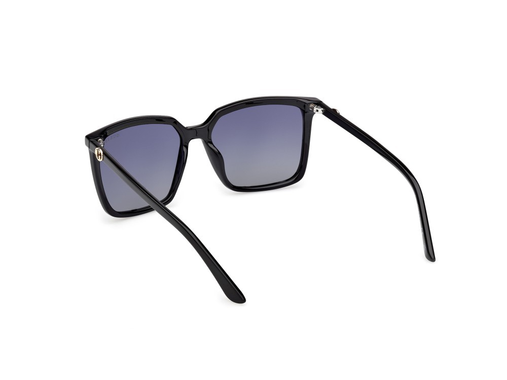 Occhiali da sole Guess GU00258 (01D) colore nero lucido forma quadrato lenti fumo polar.