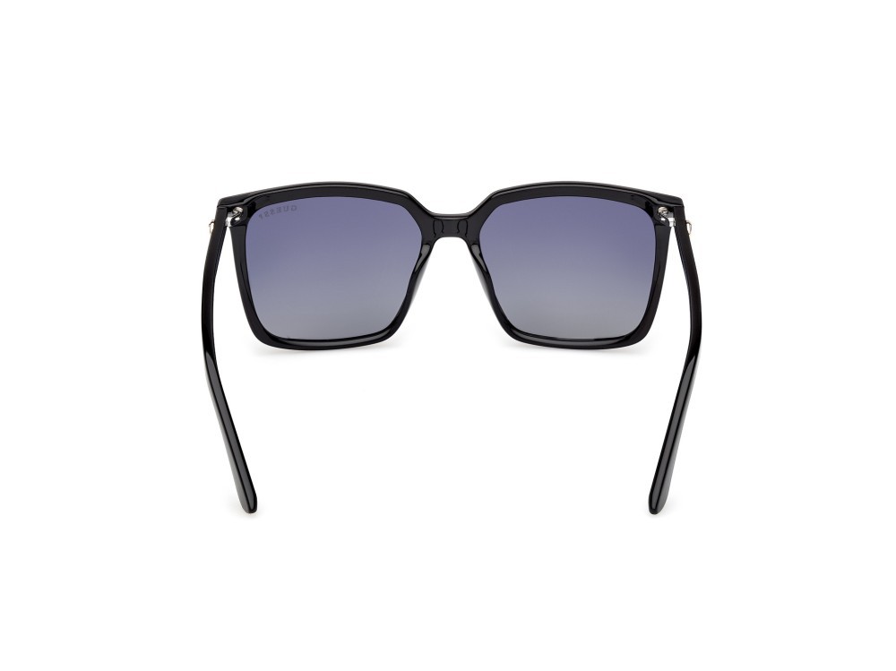 Occhiali da sole Guess GU00258 (01D) colore nero lucido forma quadrato lenti fumo polar.
