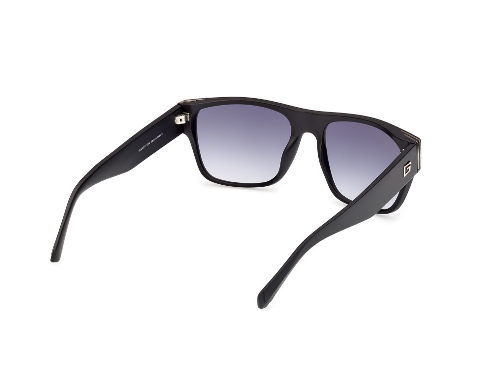 Sonnenbrillen Guess GU00277 (02W) farbe nero opaco form quadratisch gläser blu sfumato