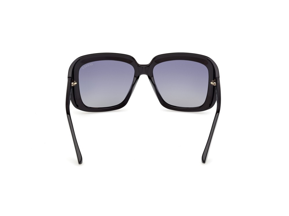 Occhiali da sole Guess GU00288 (01D) colore nero lucido forma quadrato lenti fumo polar.